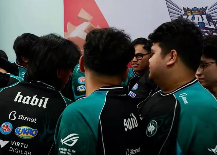 🔥 RRQ Datangkan Favian: Langkah Tepat atau Keputusan yang Masih Harus Dibuktikan?