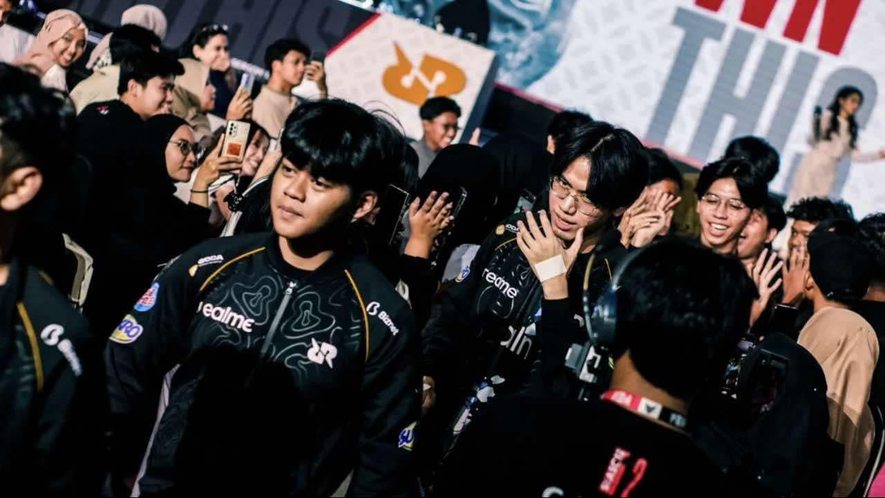 RRQ Hoshi Kuasai Paruh Musim MPL ID S15, Buktikan Diri Sebagai Sang Raja!